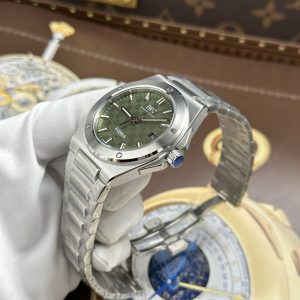 IWC Ingenieur Super Clone Watches Green Dial GH Factory 40mm (1)