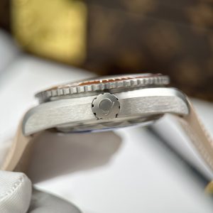 Omega Seamaster Planet Ocean 600M Best Replica Watch Rubber Strap VSF 43 (1)