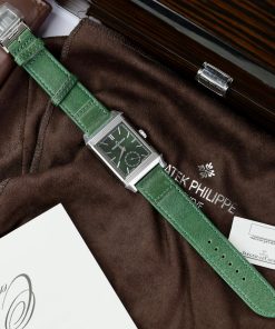 Jaeger Lecoultre Master Reverso Tribute Small Seconds Green Color MGF 30x40mm