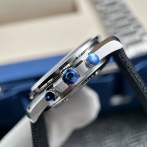 Omega Speedmaster Anniversary Snoopy Black Dial Replica Watches New 2025 Edition 42mm (1)