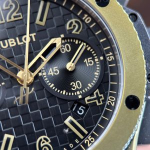 Hublot Big Bang 20th Anniversary Chronograph Black Dial Replica 1 1 BBA Factory 43mm (1)