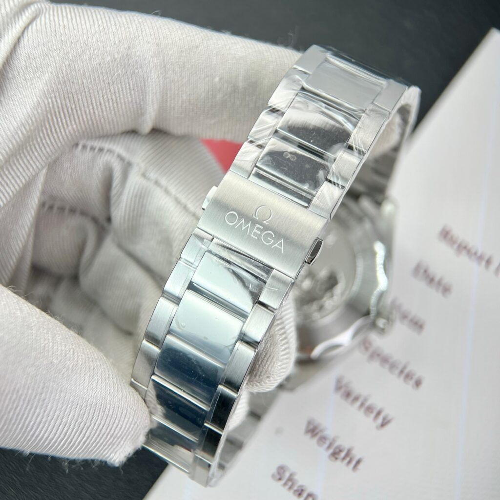 Omega Aqua Terra Worldtimer Summer Blue VS Factory (8)