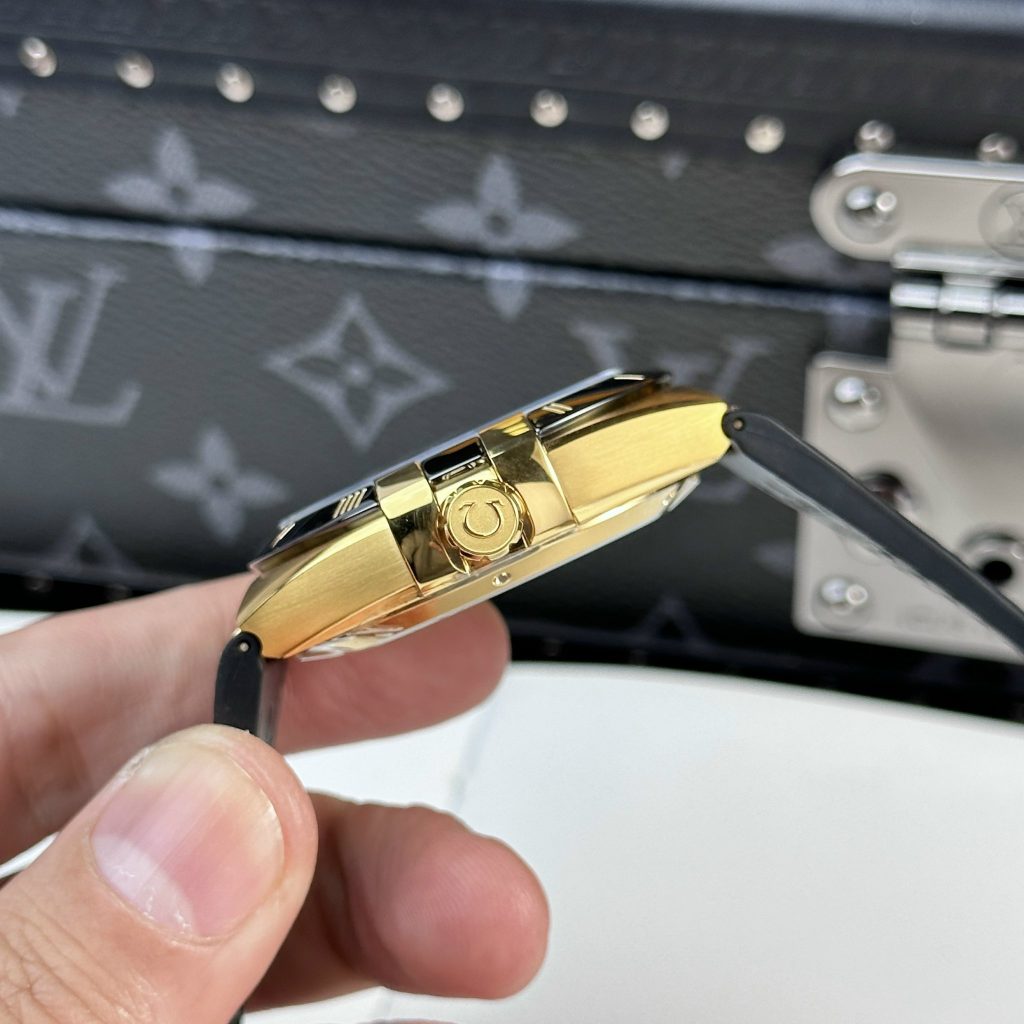 Omega Constellation Replica Watches Dial Black VS Factory 41mm (1)