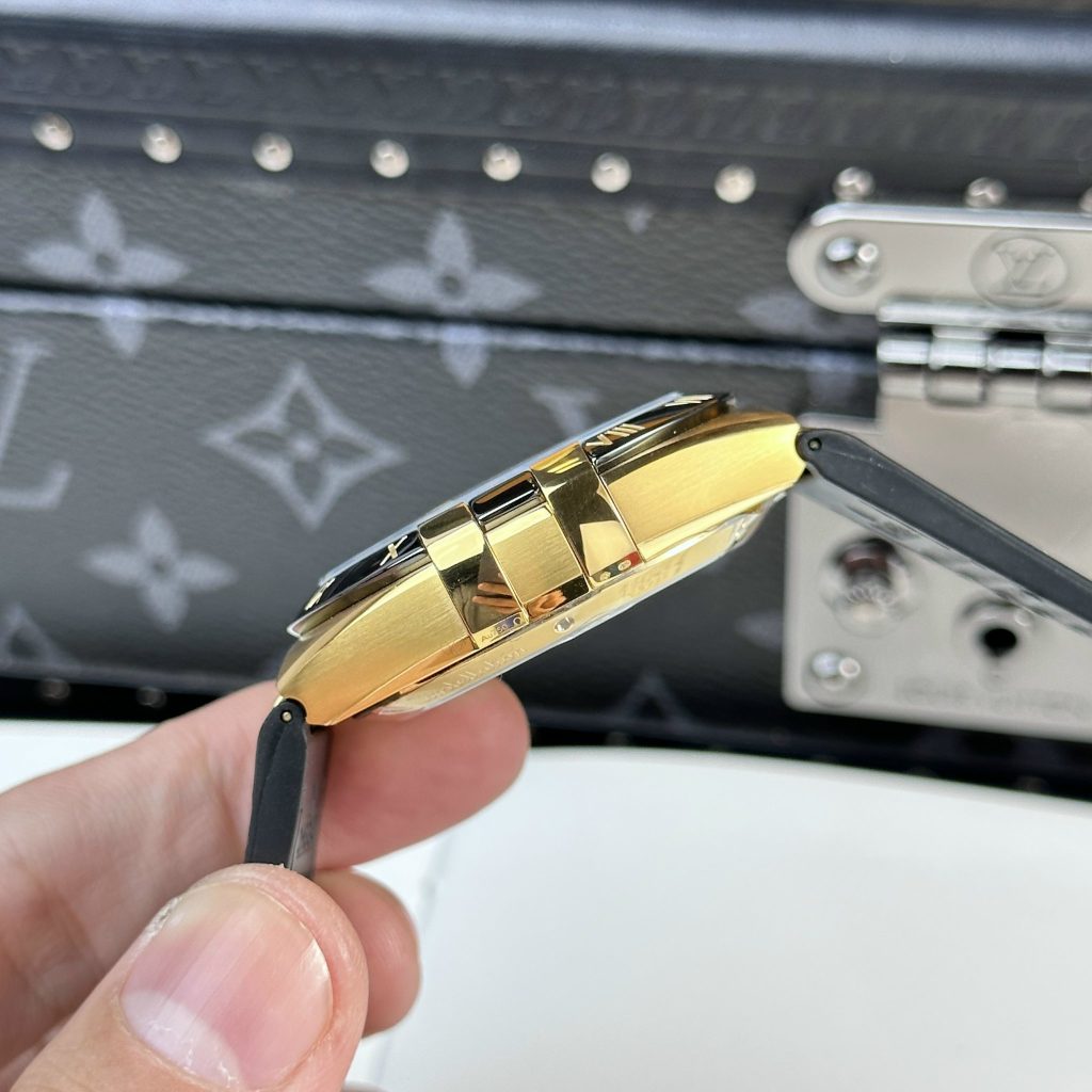 Omega Constellation Replica Watches Dial Black VS Factory 41mm (1)