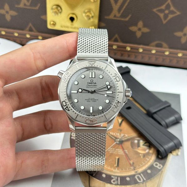Omega Copies Watches Seamaster Diver 300m Gray Dial VS Factory 42mm (1)