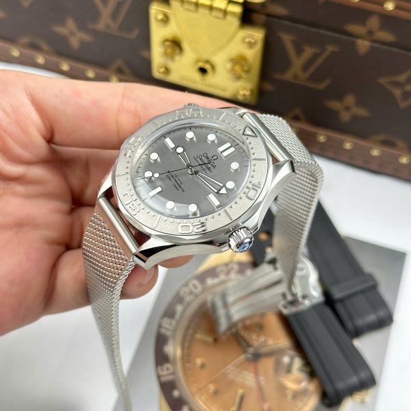 Omega Copies Watches Seamaster Diver 300m Gray Dial VS Factory 42mm (1)