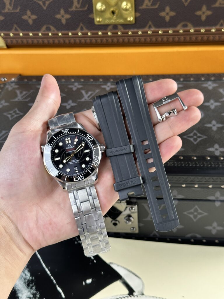Omega James Bond 007 Limited Edition Replica Watches VS Factory 42mm (2)