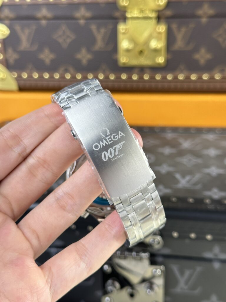 Omega James Bond 007 Limited Edition Replica Watches VS Factory 42mm (2)