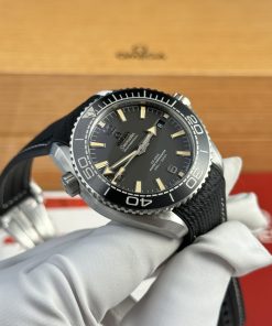 Omega Planet Ocean 600M Best Replica Black Color VS Factory (2)