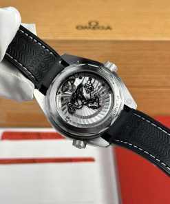 Omega Planet Ocean 600M Best Replica Black Color VS Factory (2)