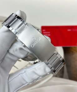 Omega Seamaster 300 Co-Axial Master Chronometer Summer Blue Replica Watch VS Factory 41mm (2)