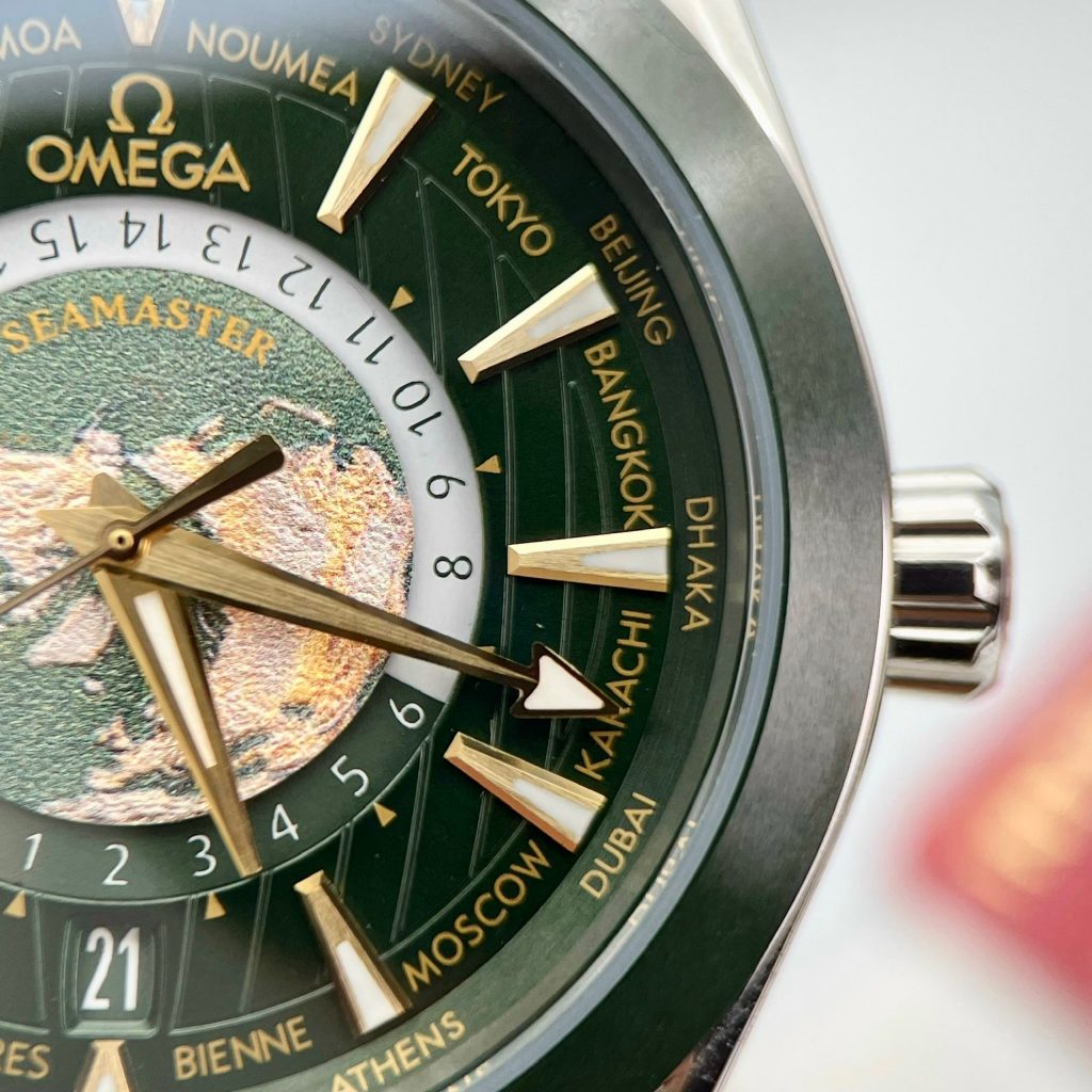 Omega Seamaster Aqua Terra Worldtimer Replica Watches Green 43mm (1)