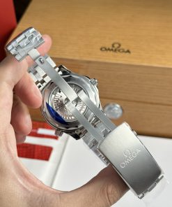 Omega Seamaster Diver 300M Master Chronometer Green Replica Watch VS Factory (1)