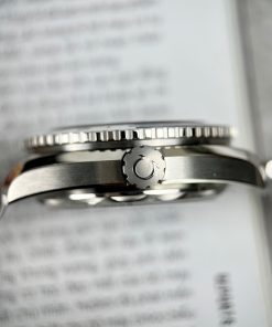 Omega Seamaster Planet Ocean 600M Replica Watches Black Dial VS Factory (1)