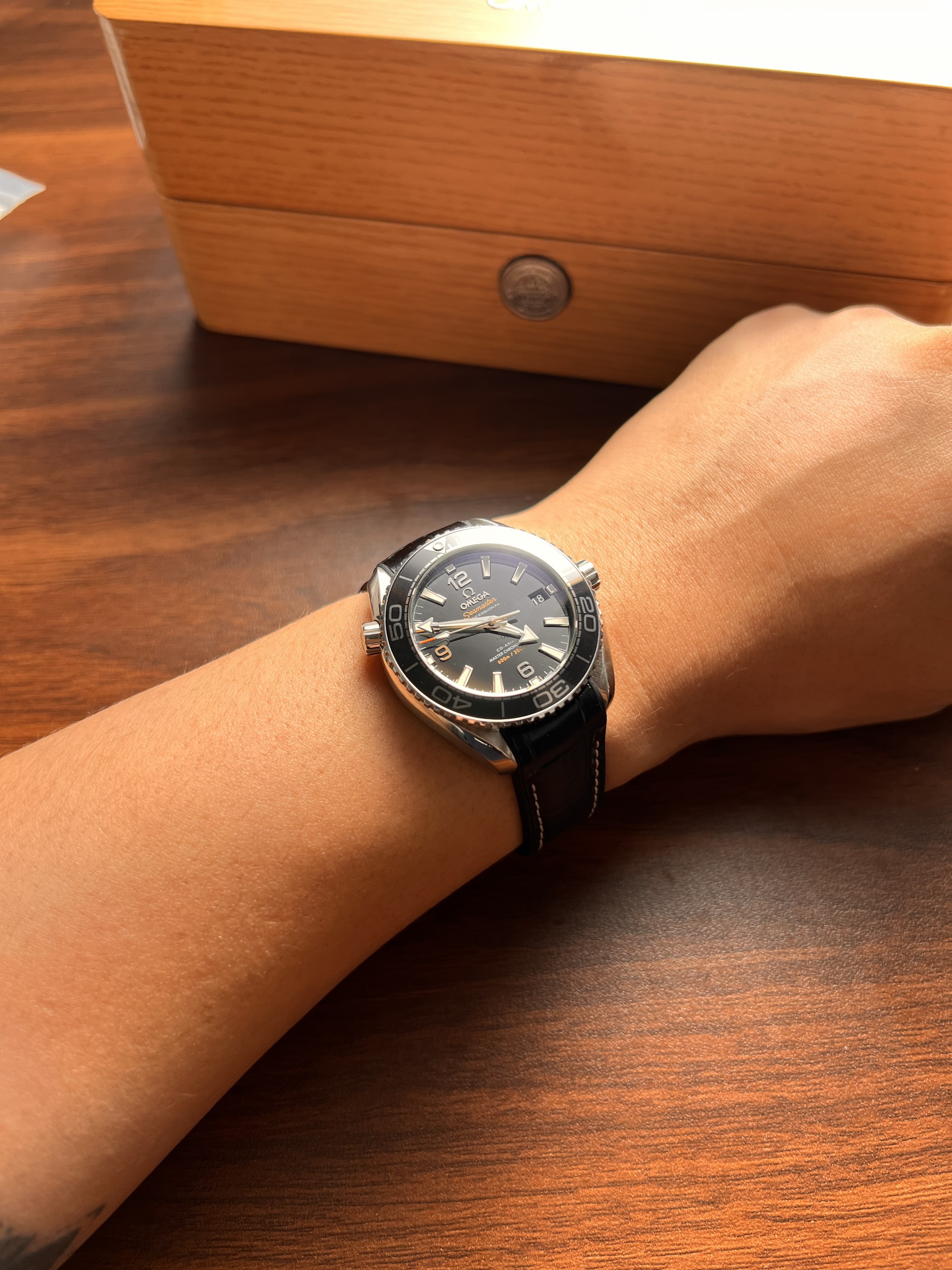 Omega Seamaster Planet Ocean 600M Replica Watches Men's 39 (8) Omega Seamaster Planet Ocean 600M Replica Watches Men's 39 (2)