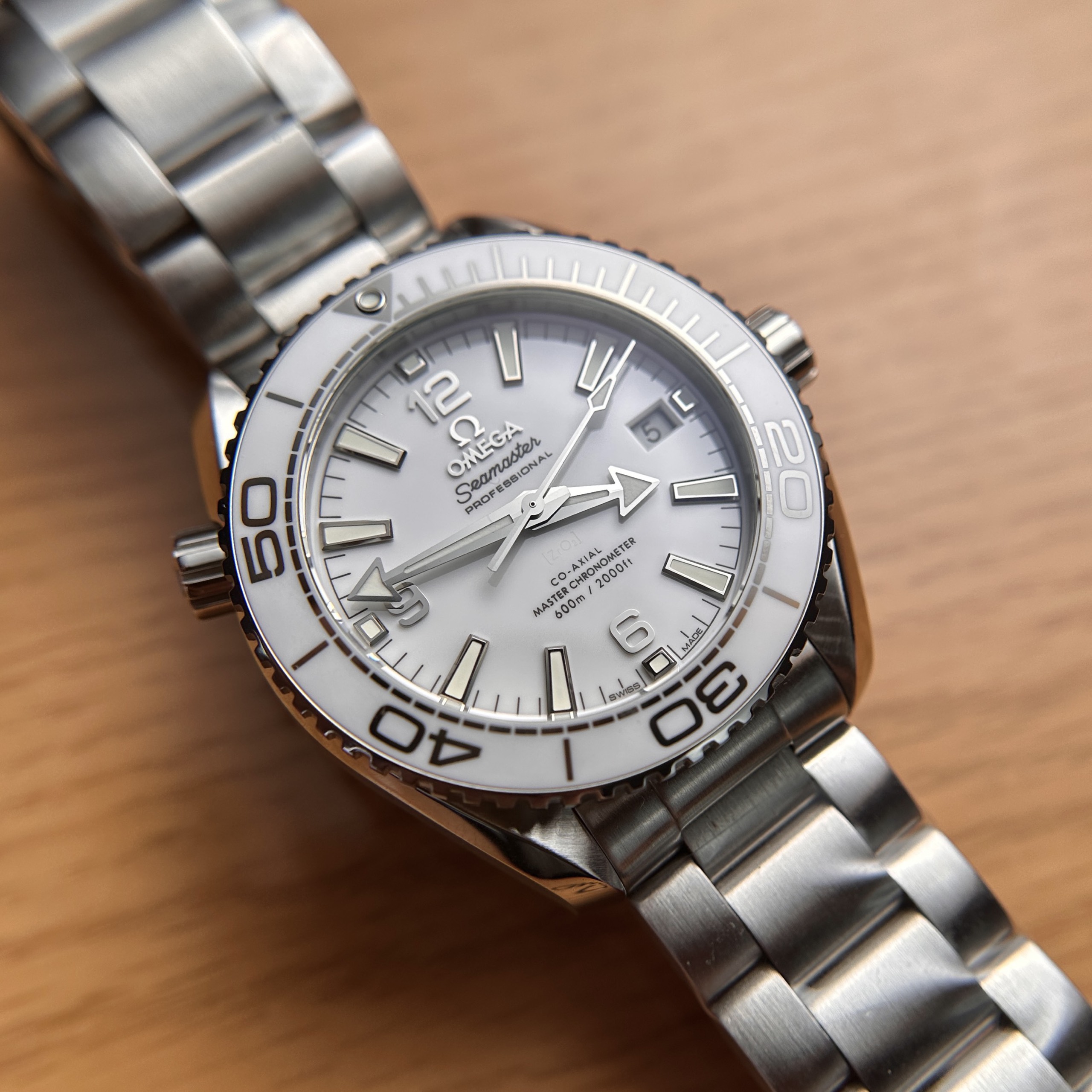 Omega Seamaster Planet Ocean 600M Replica Watches VS 39 (4) Omega Seamaster Planet Ocean 600M Replica Watches VS 39 (4)