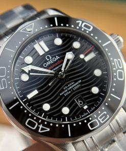Omega Seamaster Replica Watches Black Dial VS Factory (5)