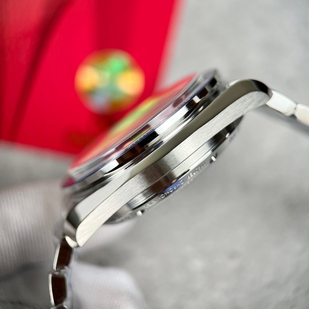 Omega Speed Master Snoopy Avard Replica Watches Best Quality 42mm (1)