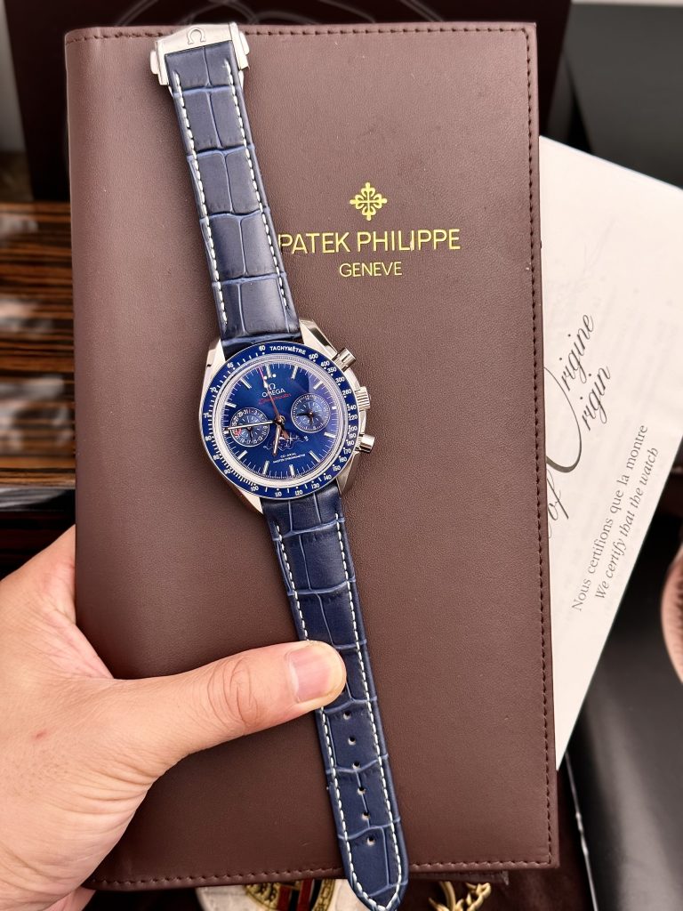 Omega Speedmaster Co-Axial Moonphase Blue Best Replica 44mm (5)