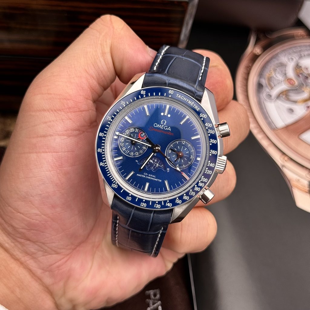 Omega Speedmaster Co-Axial Moonphase Blue Best Replica 44mm (5)