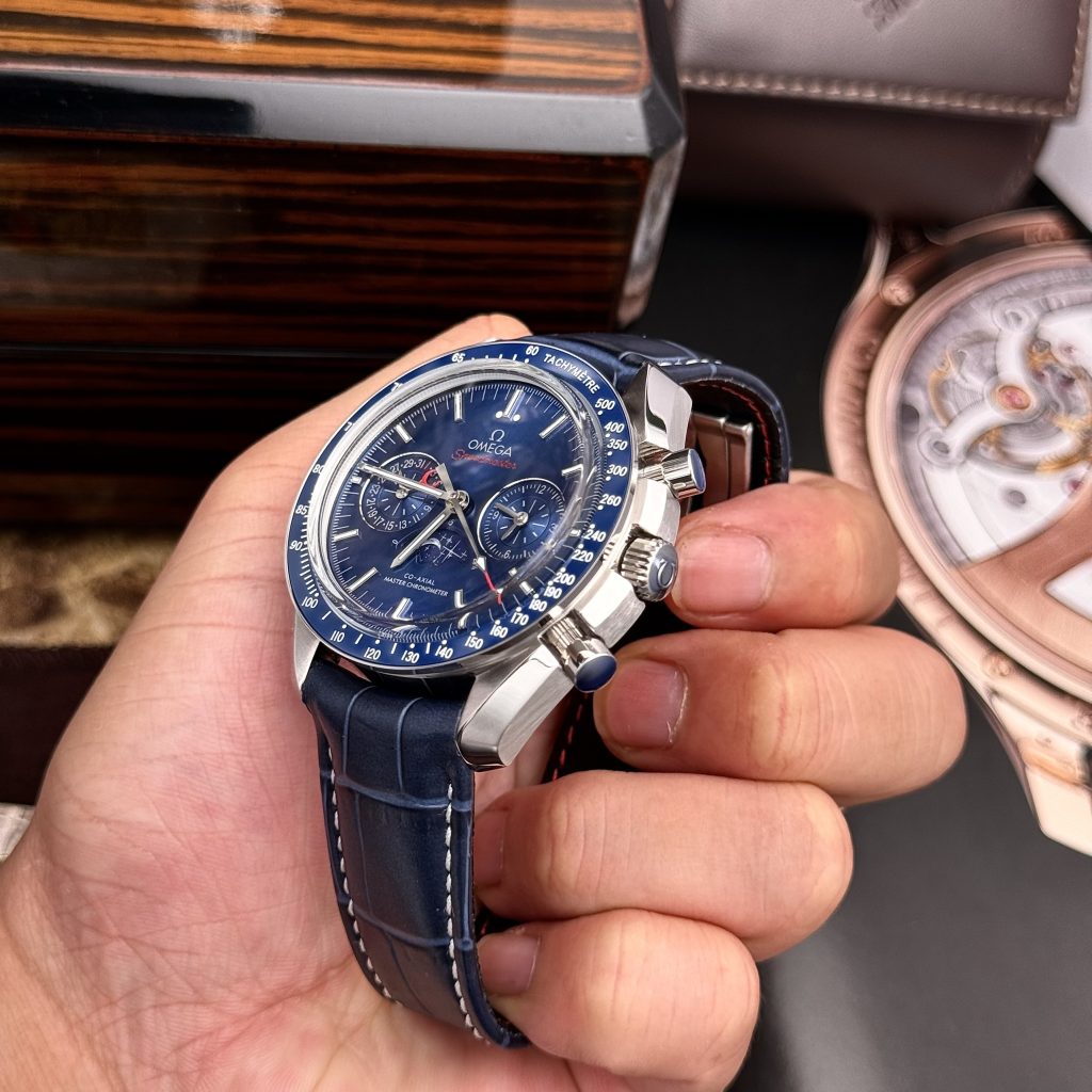 Omega Speedmaster Co-Axial Moonphase Blue Best Replica 44mm (5)