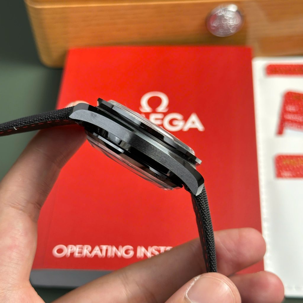 Omega Speedmaster Dark Side Of The Moon Replica 11 Watches Black Ceramic OM Factory 44mm (2)