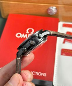 Omega Speedmaster Dark Side Of The Moon Replica Watch OMF 44mm (2)
