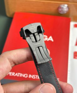 Omega Speedmaster Dark Side Of The Moon Replica Watch OMF 44mm (2)