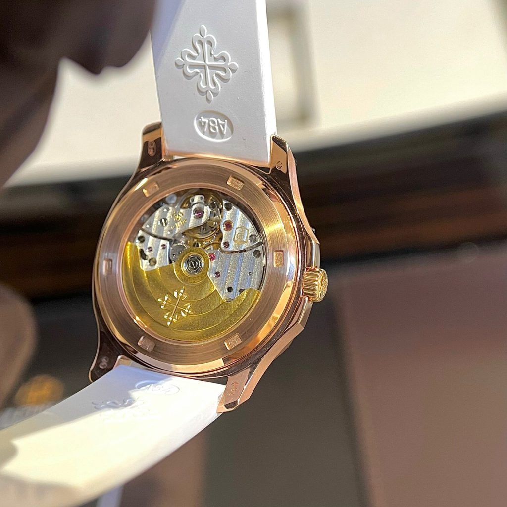 Patek Philippe Aquanaut 5062 Real Gold 18K Natural Diamonds Best Replica Watch 38 (4)