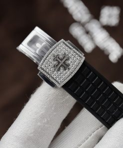 Patek Philippe Aquanaut 5067 Black Customs Full Moissanite Diamonds (6)