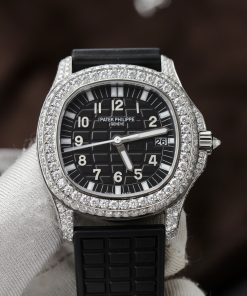 Patek Philippe Aquanaut 5067 Black Customs Full Moissanite Diamonds (6)