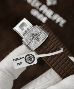 Patek Philippe Aquanaut 5067 Brown Customs Full Moissanite Diamonds (9)