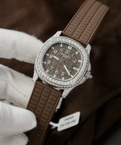 Patek Philippe Aquanaut 5067 Brown Customs Full Moissanite Diamonds (9)