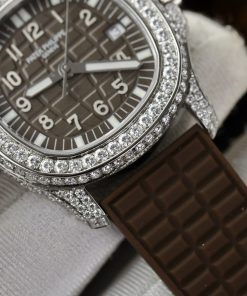 Patek Philippe Aquanaut 5067 Brown Customs Full Moissanite Diamonds (9)