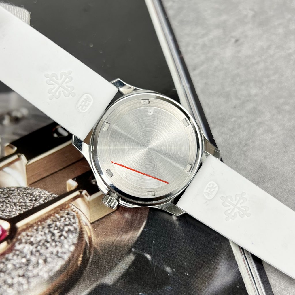 Patek Philippe Aquanaut 5067A Custom Moissanite Diamonds White (3)