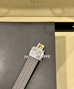 Patek Philippe Aquanaut 5067A Replica Watches Gray Color (5)