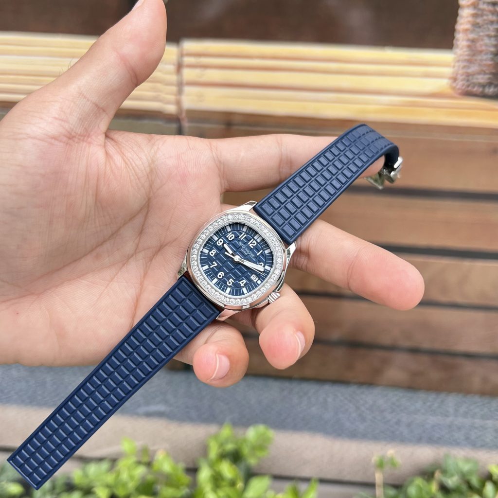 Patek Philippe Aquanaut 5067G Replica Watches Blue PPF (2)