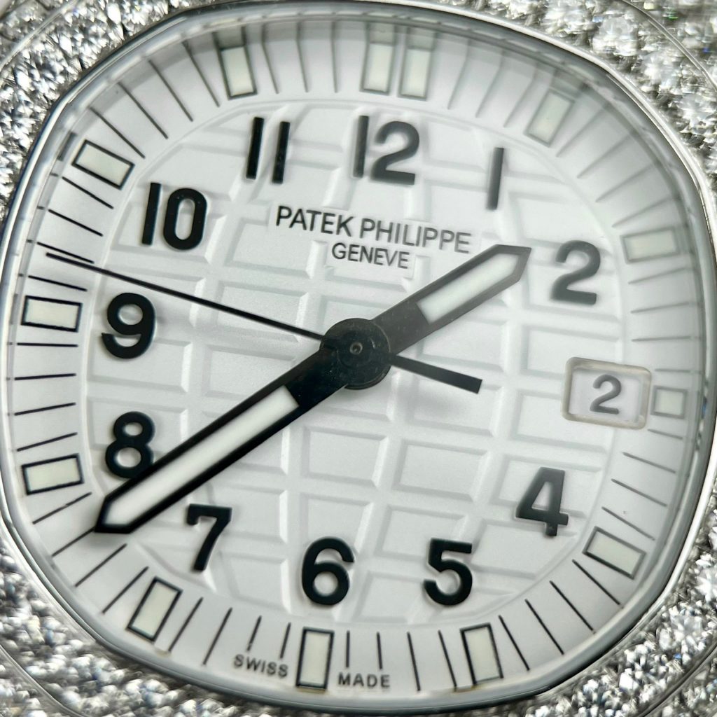 Patek Philippe Aquanaut 5069G Custom Moissanite Diamonds Replica Watch (1)