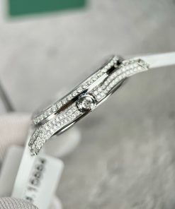 Patek Philippe Aquanaut 5069G Custom Moissanite Diamonds Replica Watch (1)