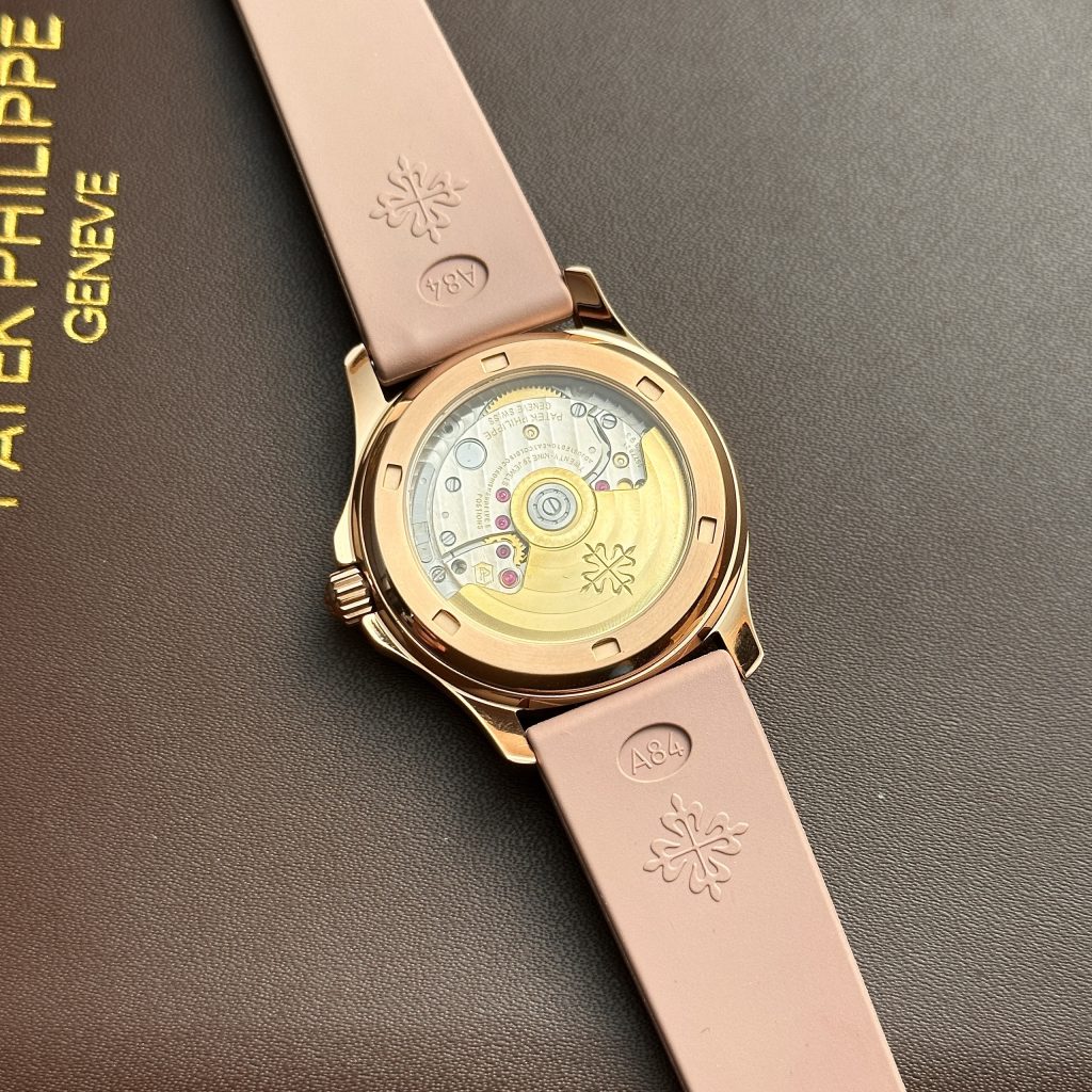 Patek Philippe Aquanaut 5072R Replica Watches MOP Pink Rubber (6)