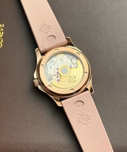 Patek Philippe Aquanaut 5072R Replica Watches MOP Pink Rubber (6)