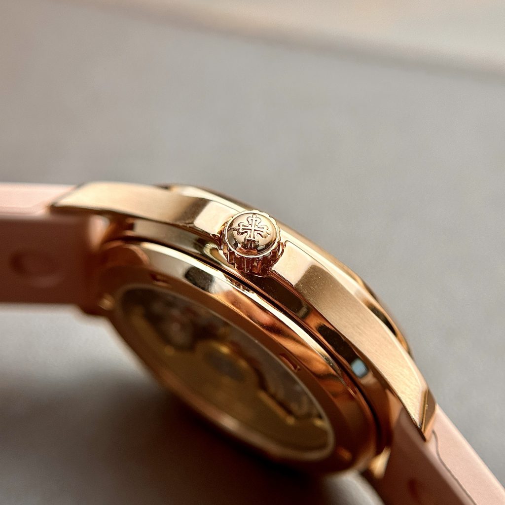 Patek Philippe Aquanaut 5072R Replica Watches MOP Pink Rubber (6)