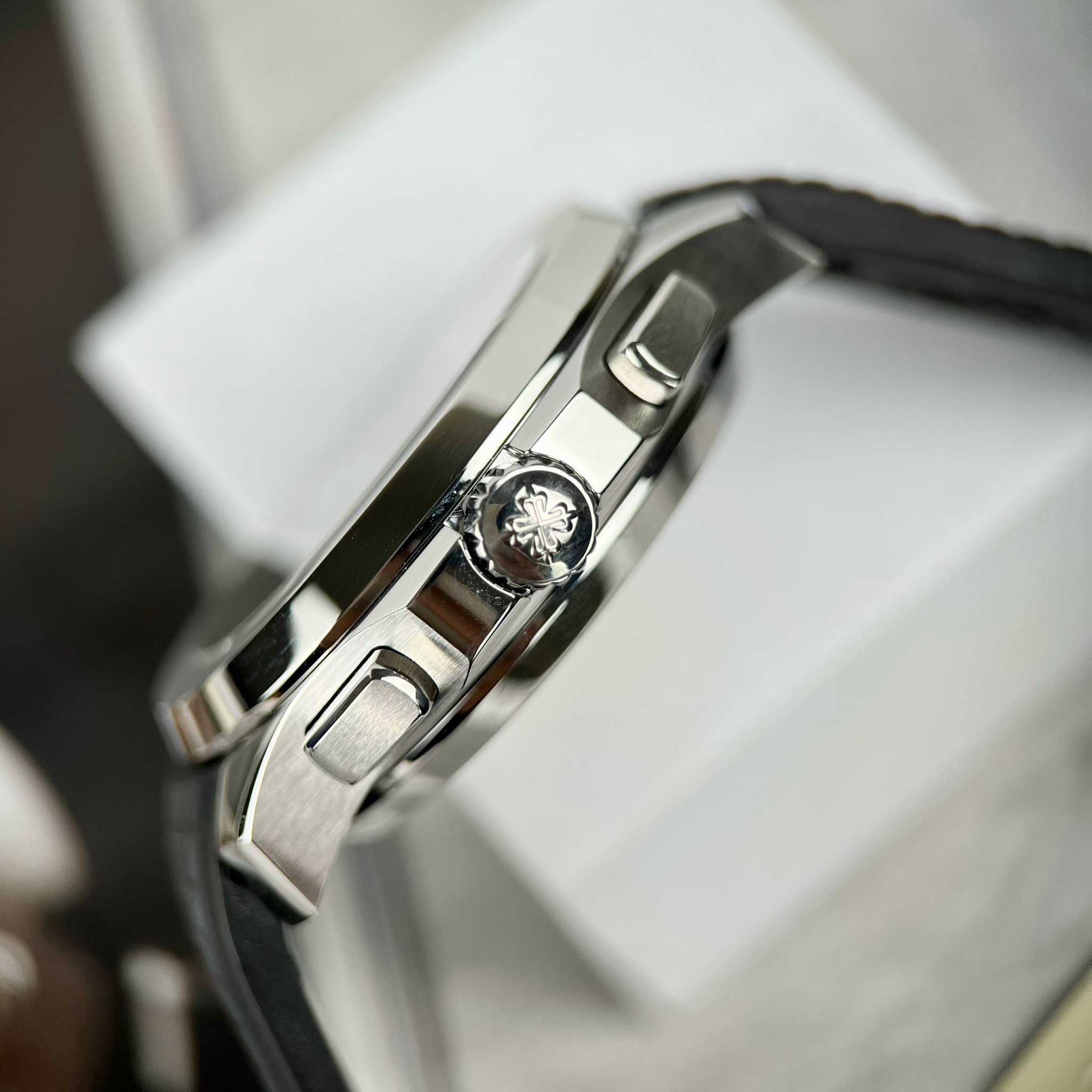 Patek Philippe Aquanaut 5164A Replica Watches Best Quality 40 (6) Patek Philippe Aquanaut 5164A Replica Watches Best Quality 40 (5)