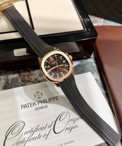 Patek Philippe Aquanaut 5167 18K Gold Wrapped Chocolate Dial 40mm (3)