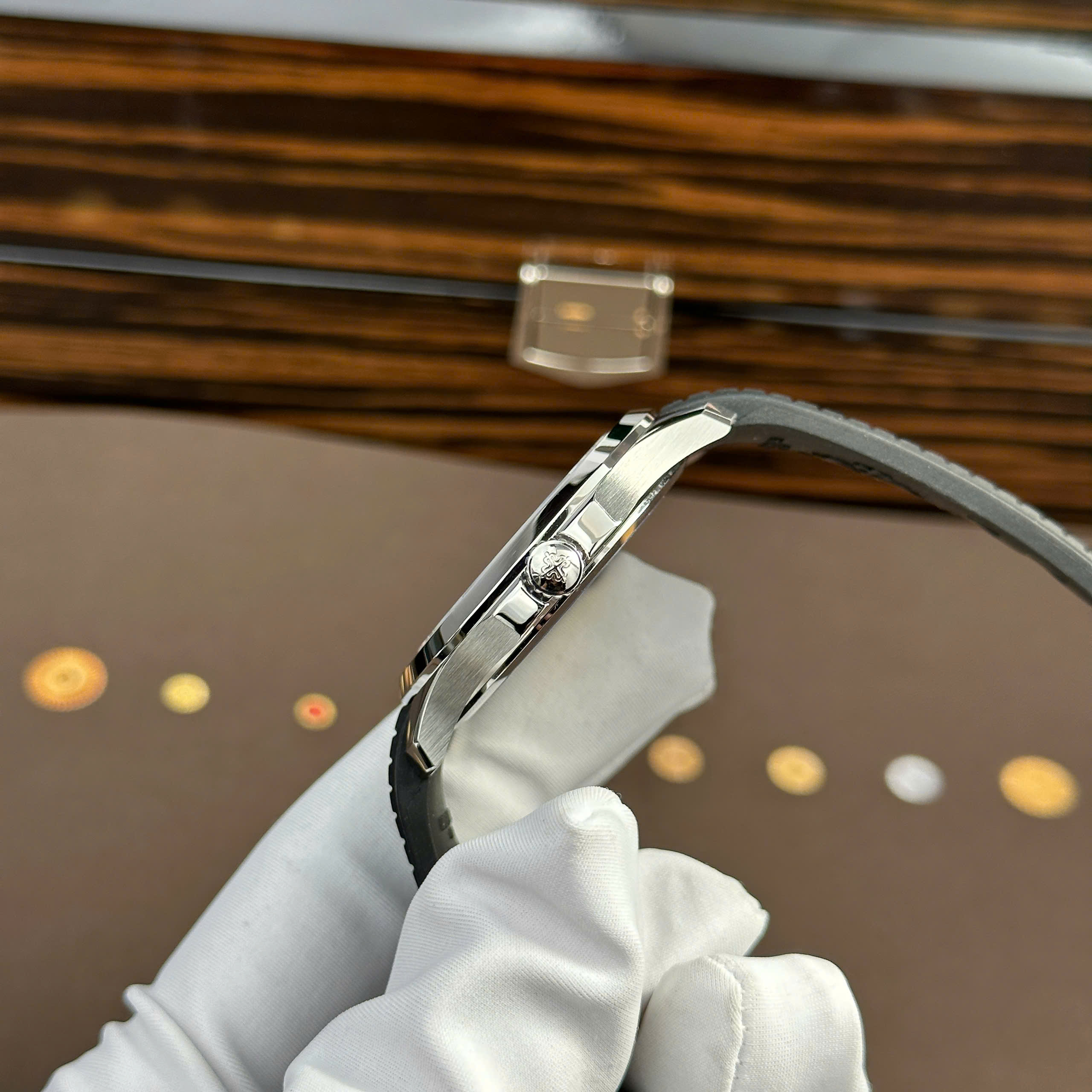 Patek Philippe Aquanaut 5167 Gray Dial Best Replica Watch Custom Like Auth 40mm (10) Patek Philippe Aquanaut 5167 Gray Dial Best Replica Watch Custom Like Auth 40mm (2)