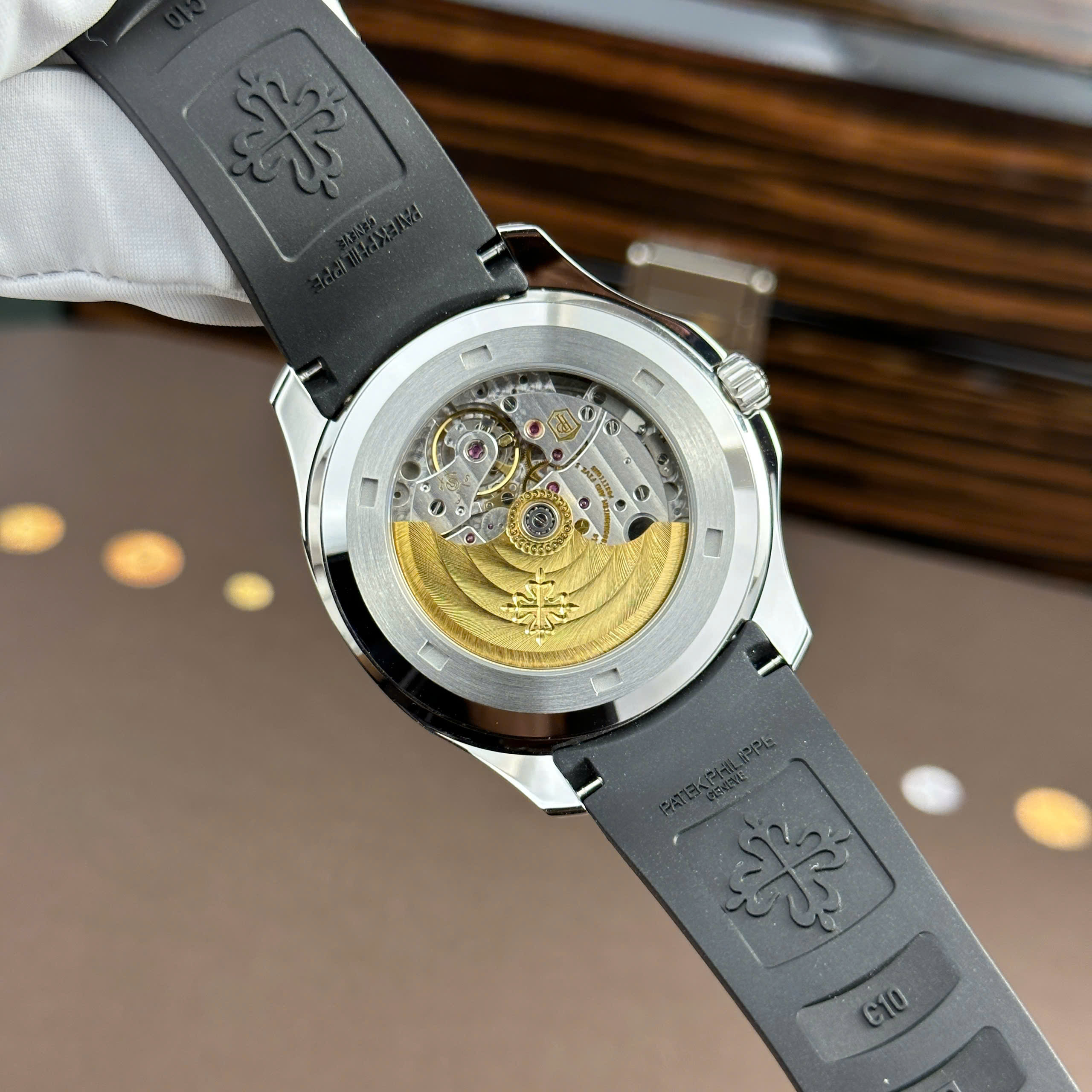 Patek Philippe Aquanaut 5167 Gray Dial Best Replica Watch Custom Like Auth 40mm (13) Patek Philippe Aquanaut 5167 Gray Dial Best Replica Watch Custom Like Auth 40mm (2)