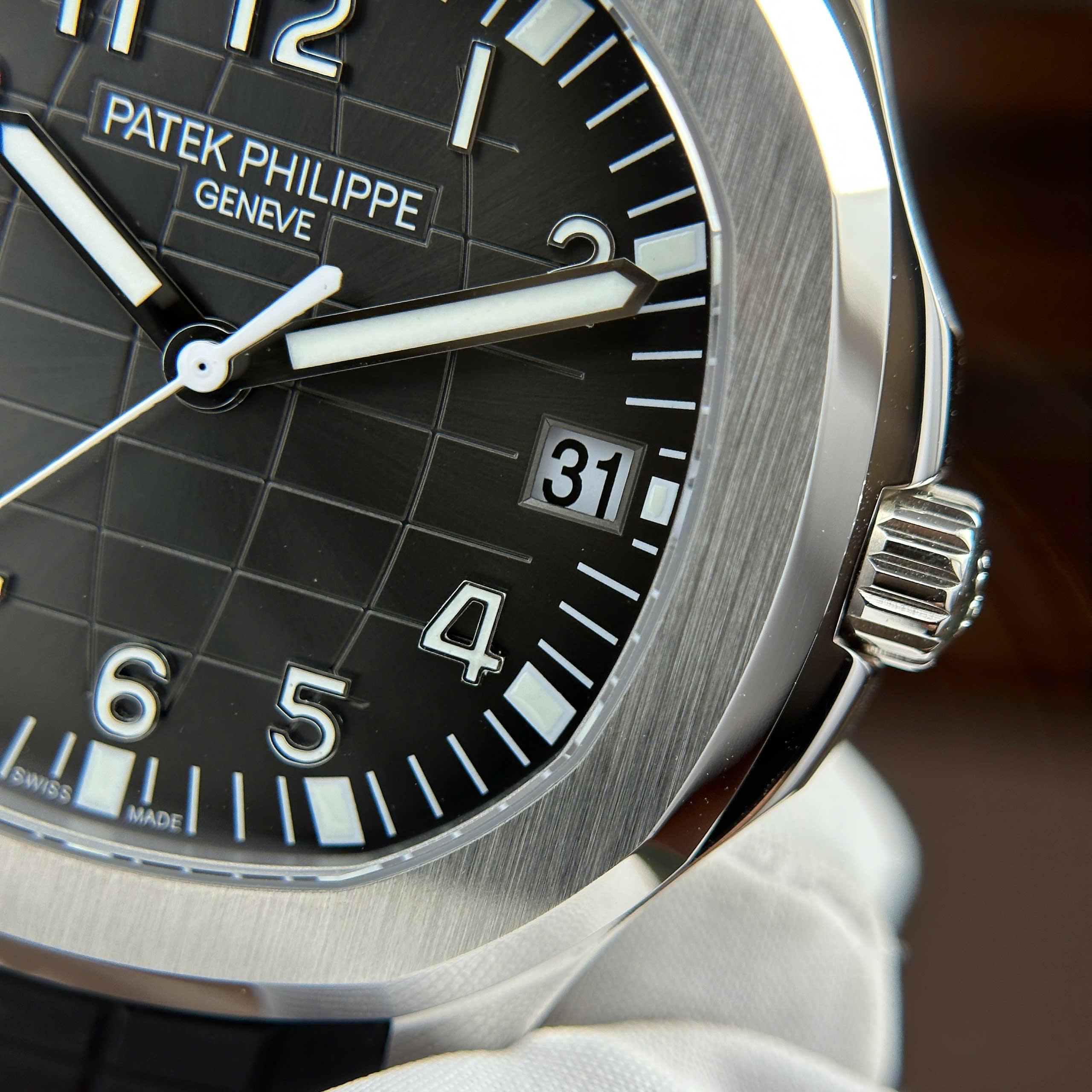 Patek Philippe Aquanaut 5167 Gray Dial Best Replica Watch Custom Like Auth 40mm (7) Patek Philippe Aquanaut 5167 Gray Dial Best Replica Watch Custom Like Auth 40mm (2)