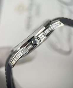 Patek Philippe Aquanaut 5167G Diamonds Replica Watch GR Factory 42mm (1)
