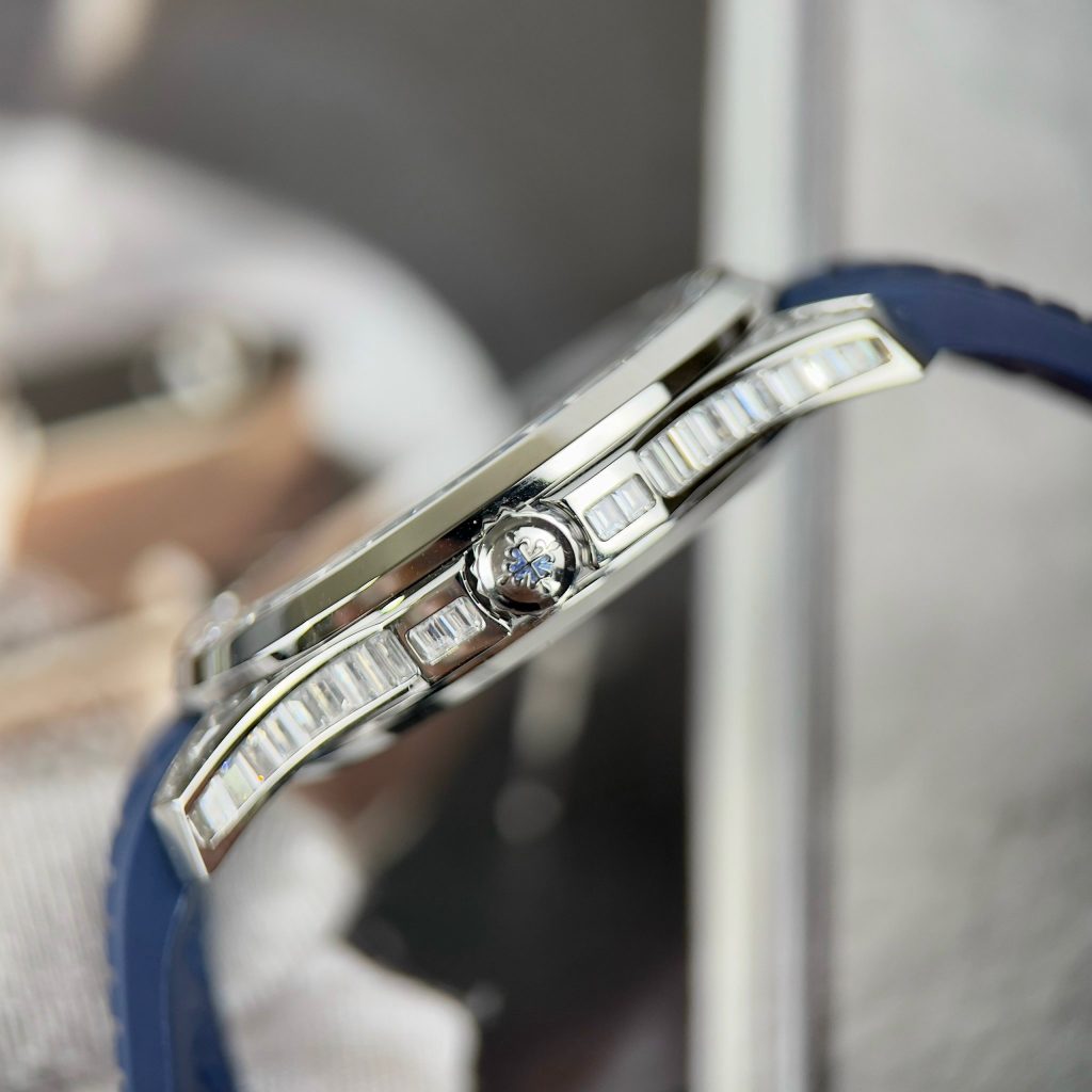 Patek Philippe Aquanaut 5168G Replica Watches Blue Rubber GR Factory (1)