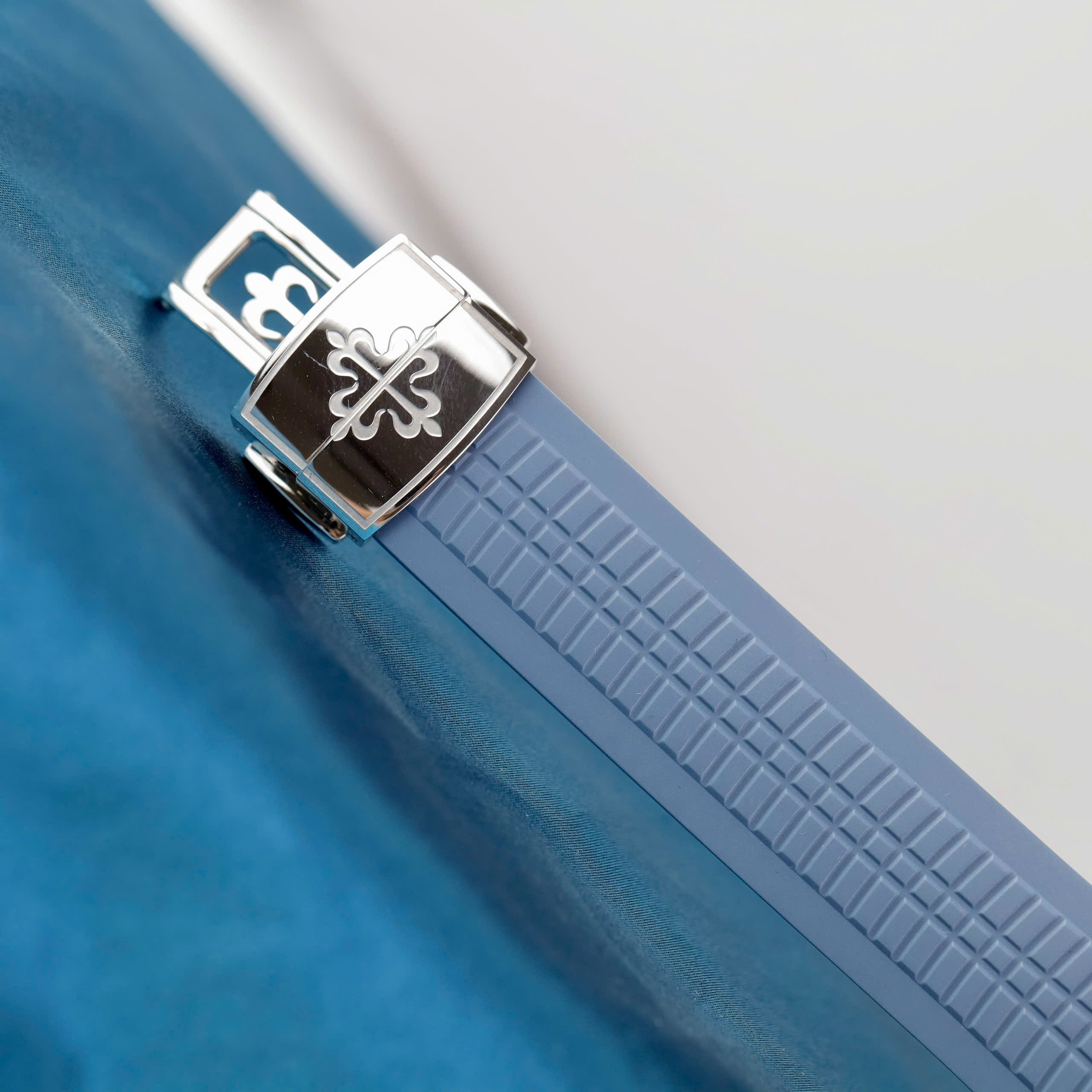 Patek Philippe Aquanaut Travel Time Reference 5164G Replica 11 Grayish Blue Dial PPF Factory 40 (3) Patek Philippe Aquanaut Travel Time Reference 5164G Replica 11 Grayish Blue Dial PPF Factory 40 (1)